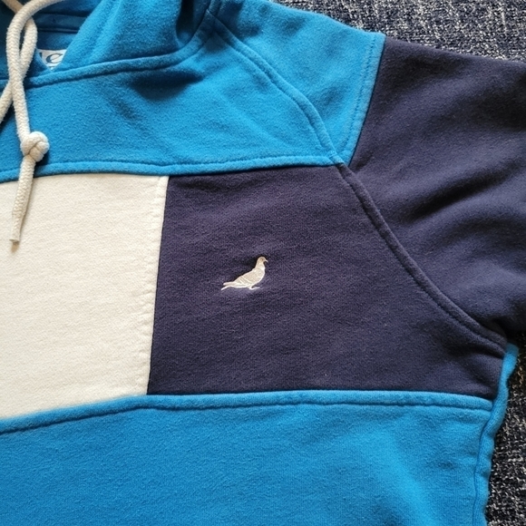 Staple Penguin 🐧 Kids Hoodie - Picture 3 of 8